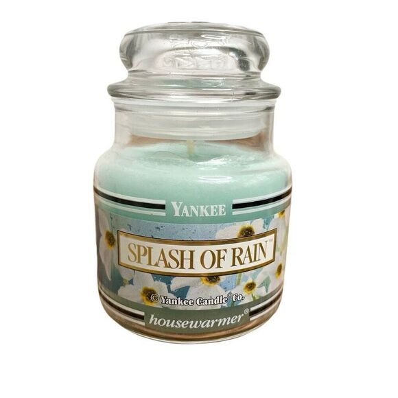 New Yankee Candle Splash Of Rain 3.7 oz Small Jar Candle Blue Original Scent - Picture 1 of 5